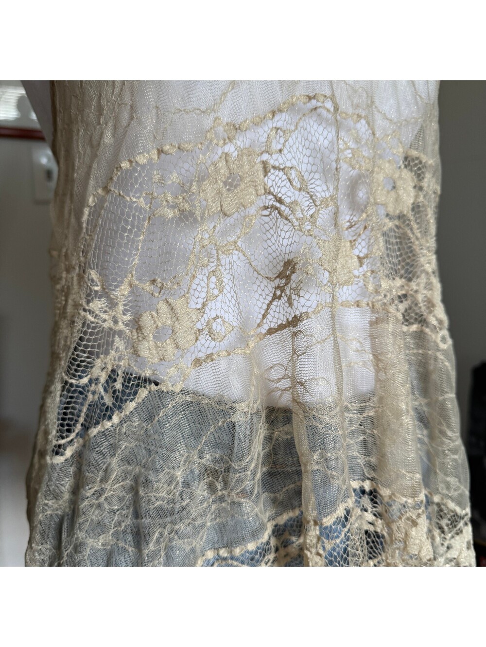 Sheer Lace Racerback Tank Top - Picture 5 of 10